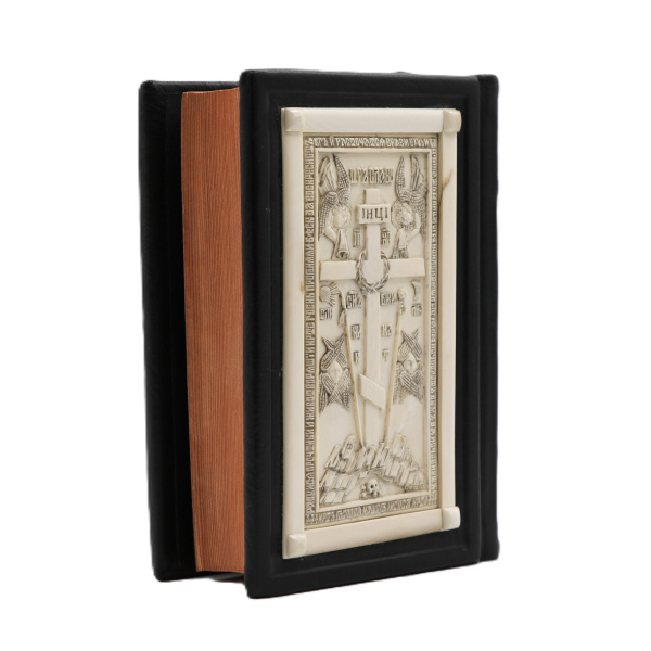 Евангелие в кожаном переплете