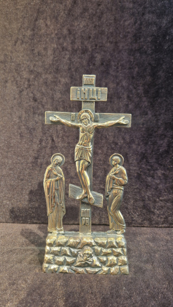 Крест настольный