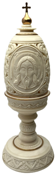 Яйцо с изображением господа и Божией Матери