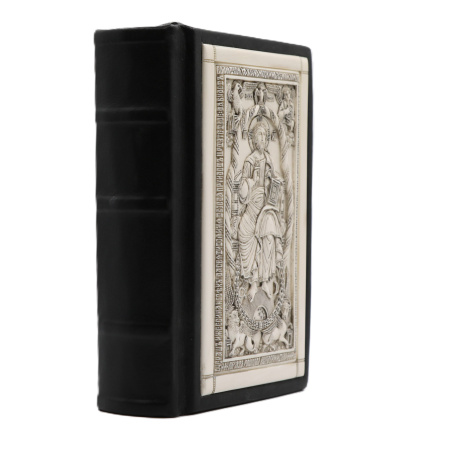 Евангелие в кожаном переплете