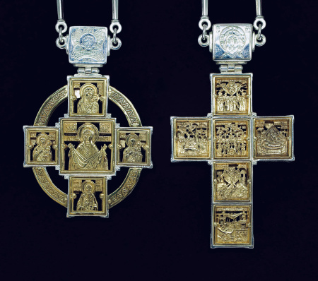 Панагия и крест