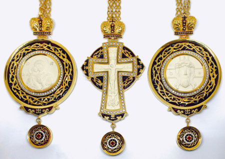 Панагия и крест